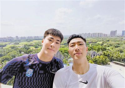 美女玉足受刑