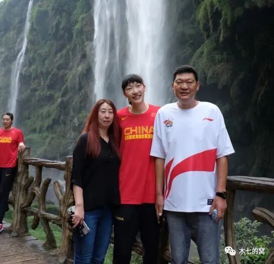 久久精品国产网红主播图片